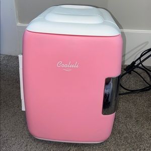 Cooluli cosmetic/mini fridge
